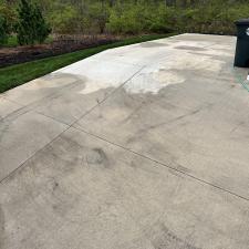 Centerville-Ohio-professional-House-Washing-and-Driveway-Cleaning 3